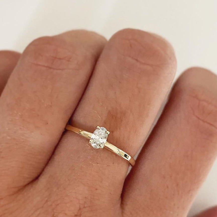 Elegante ring in 14K goud met ovale diamant - Algarrada Melissa