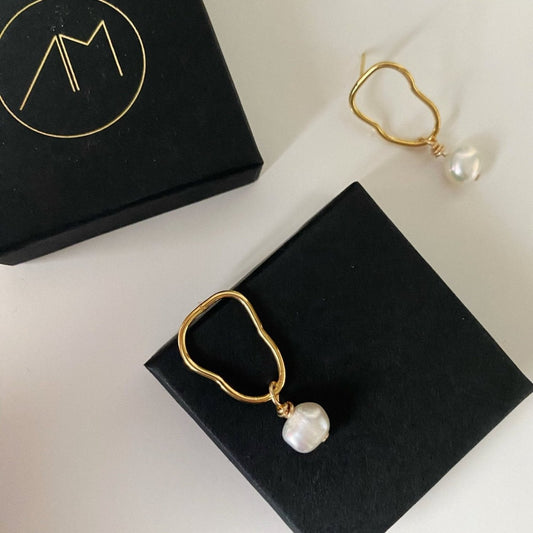 Fine lines small met zoetwaterparel - Algarrada Melissa