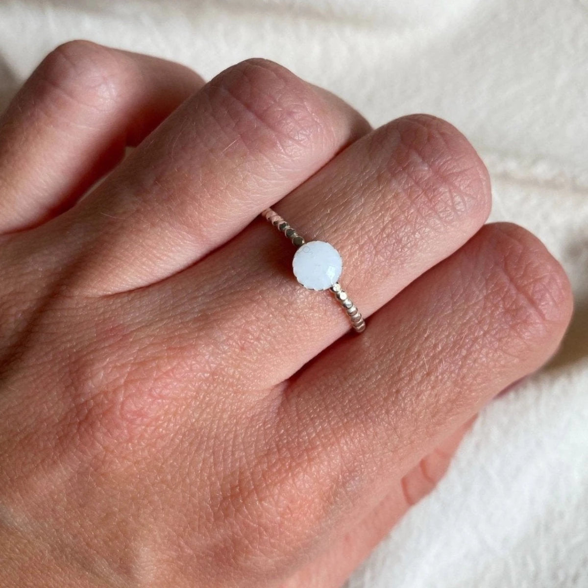 Moedermelk ring met ronde 6mm steen - Algarrada Melissa