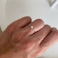 Moedermelk ring met smalle ronde steen - Algarrada Melissa