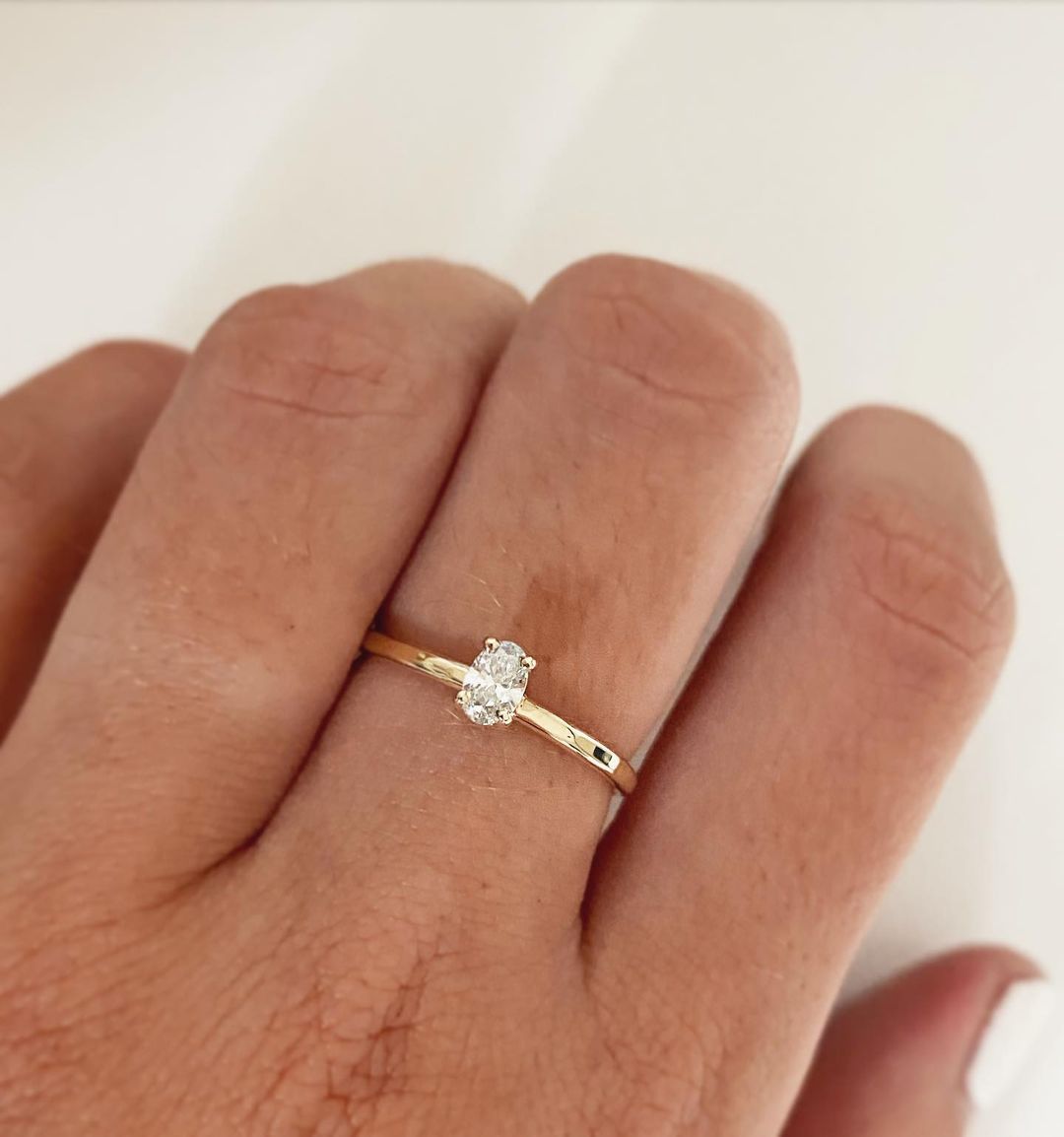 Elegante ring in 14K goud met ovale diamant - Algarrada Melissa