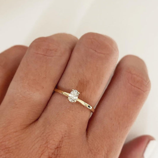 Elegante ring in 14K goud met ovale diamant - Algarrada Melissa